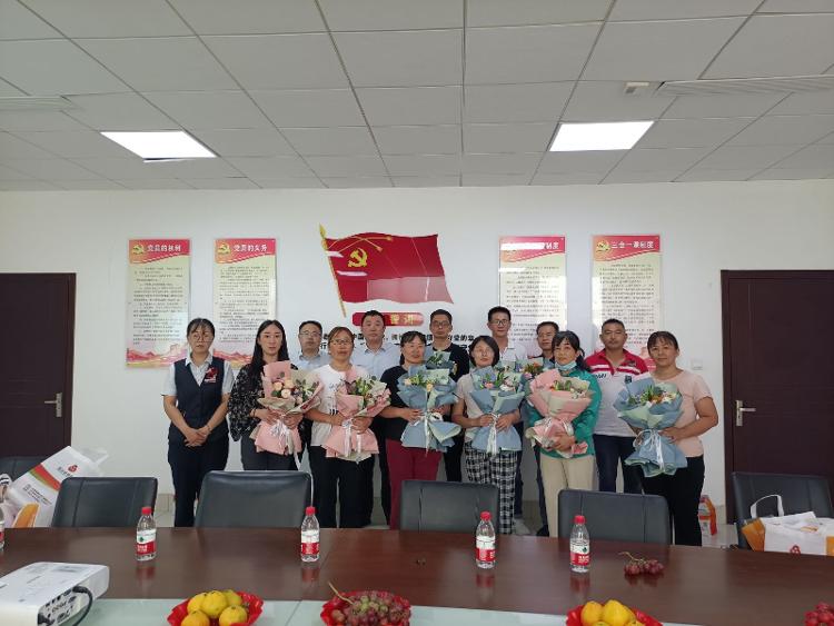 章丘農(nóng)商銀行開展“心中老師伴我一生”主題營銷活動