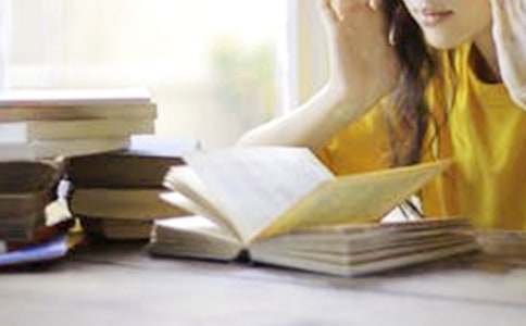 對(duì)外貿(mào)易學(xué)院第三屆旅游節(jié)