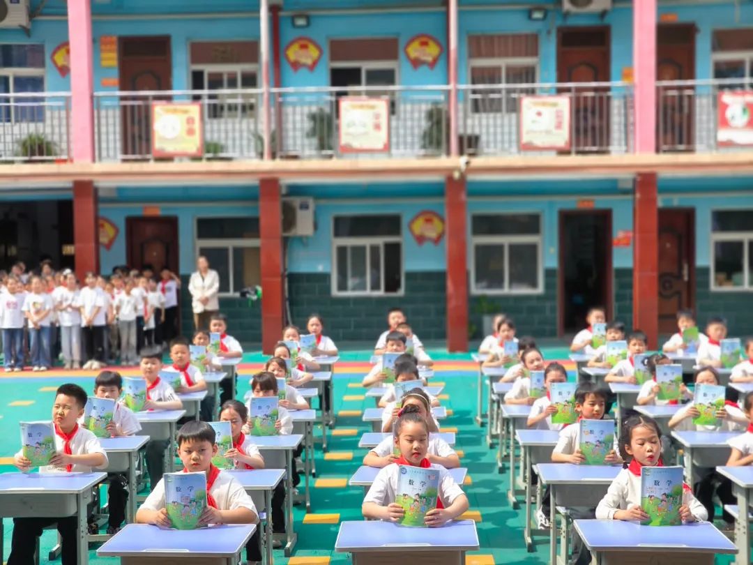 課桌文化主題_課桌文化活動(dòng)策劃_課桌文化活動(dòng)策劃書(shū)