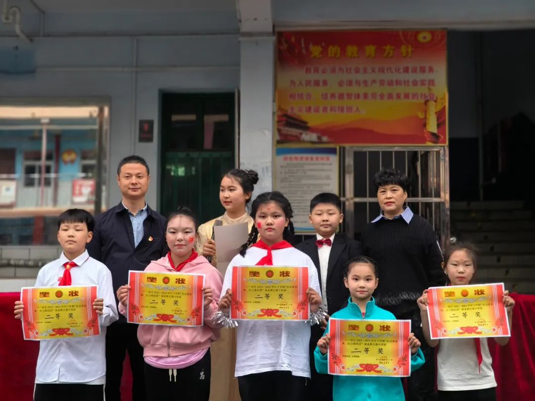 課桌文化主題_課桌文化活動(dòng)策劃_課桌文化活動(dòng)策劃書(shū)