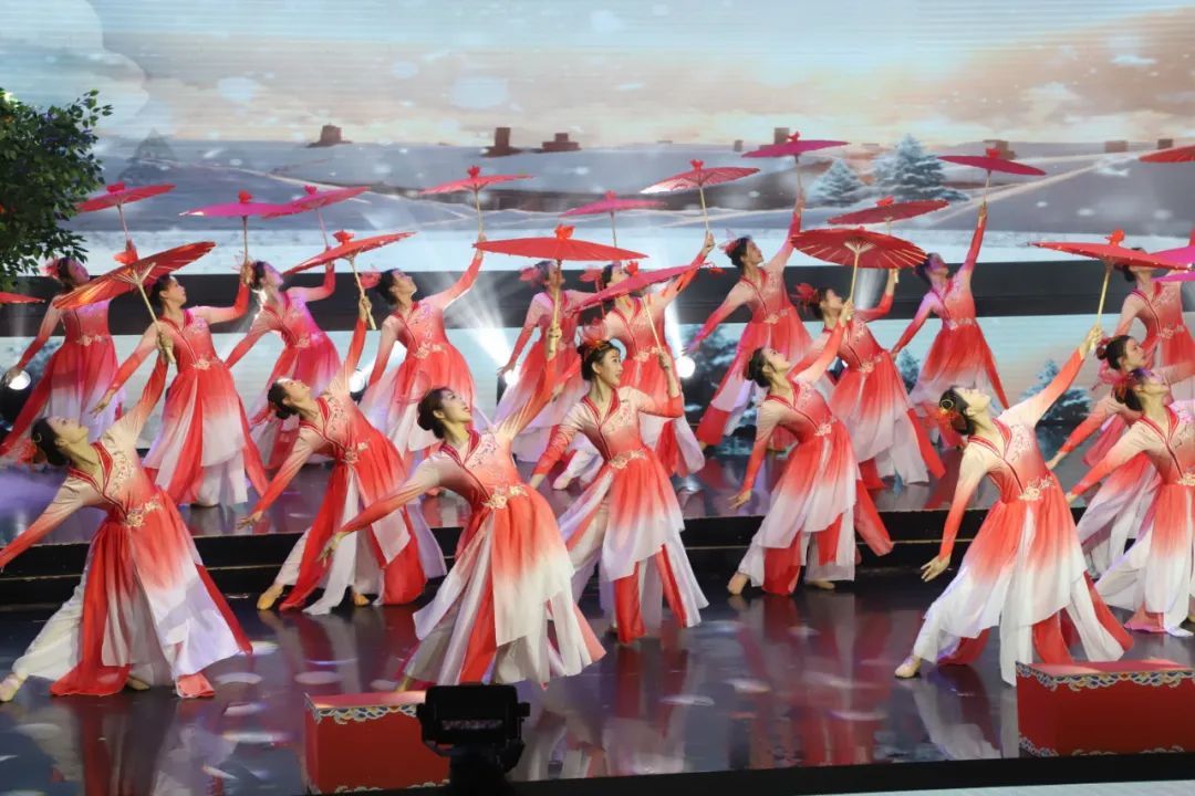 寫春聯(lián)送春聯(lián)宣傳_贈送春聯(lián)_2013年春節(jié)免費書寫贈春聯(lián)活動策劃書