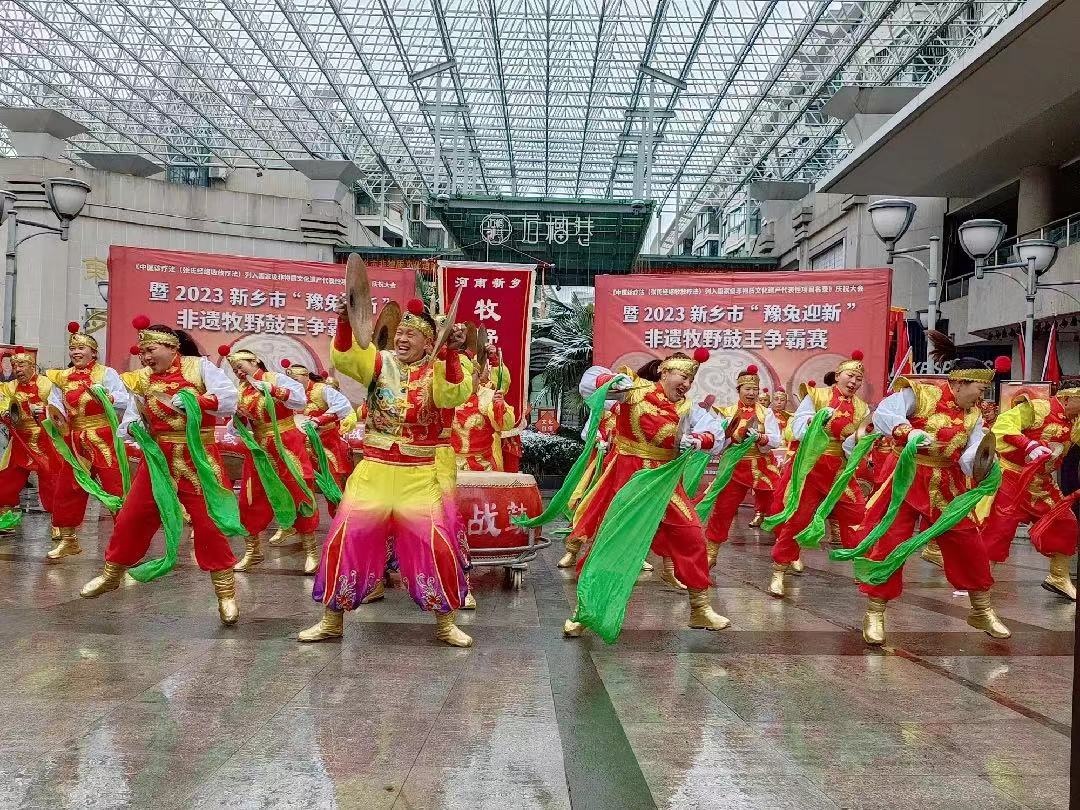 贈送春聯(lián)_2013年春節(jié)免費書寫贈春聯(lián)活動策劃書_寫春聯(lián)送春聯(lián)宣傳