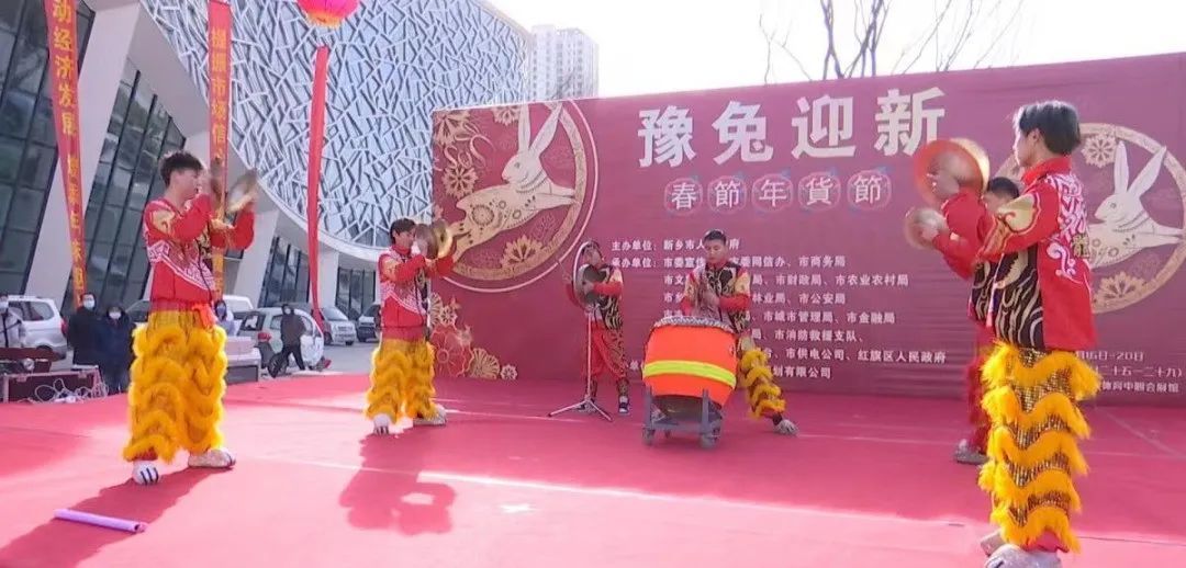 寫春聯(lián)送春聯(lián)宣傳_贈送春聯(lián)_2013年春節(jié)免費書寫贈春聯(lián)活動策劃書