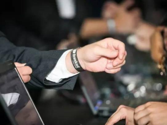 年會形式員工活動方案_員工年會活動形式_年會形式員工活動策劃方案