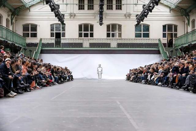 布置舞臺創(chuàng)意圖片_布置舞臺創(chuàng)意說明_舞臺布置創(chuàng)意