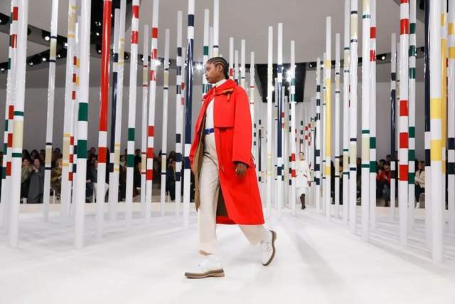 舞臺布置創(chuàng)意_布置舞臺創(chuàng)意圖片_布置舞臺創(chuàng)意說明