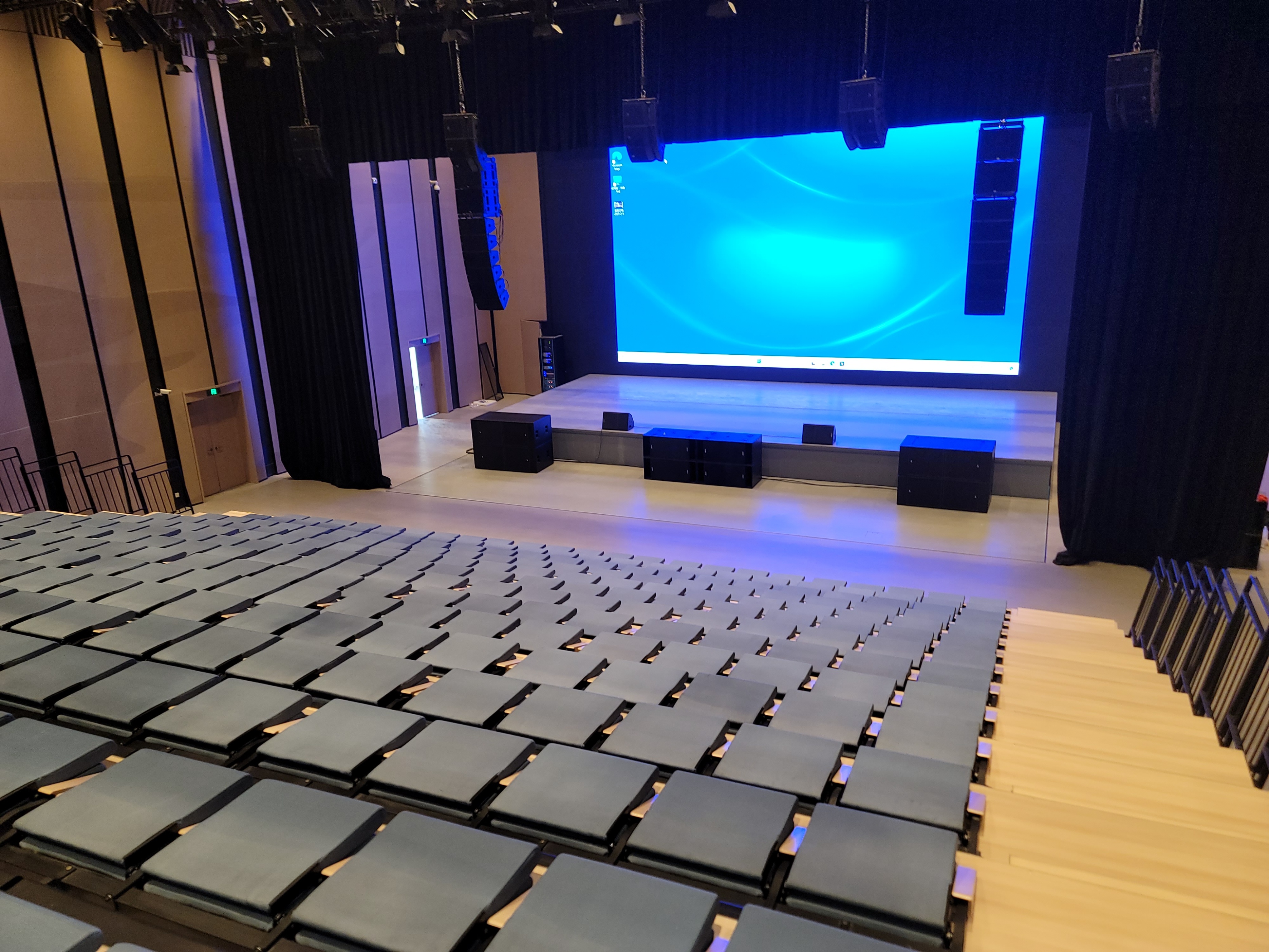 卓越的表演_演繹卓越_品質(zhì)卓越舞臺(tái)搭建制作公司